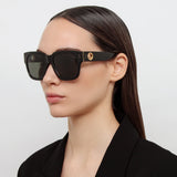 The Amber | D-Frame Sunglasses in Black (C1)