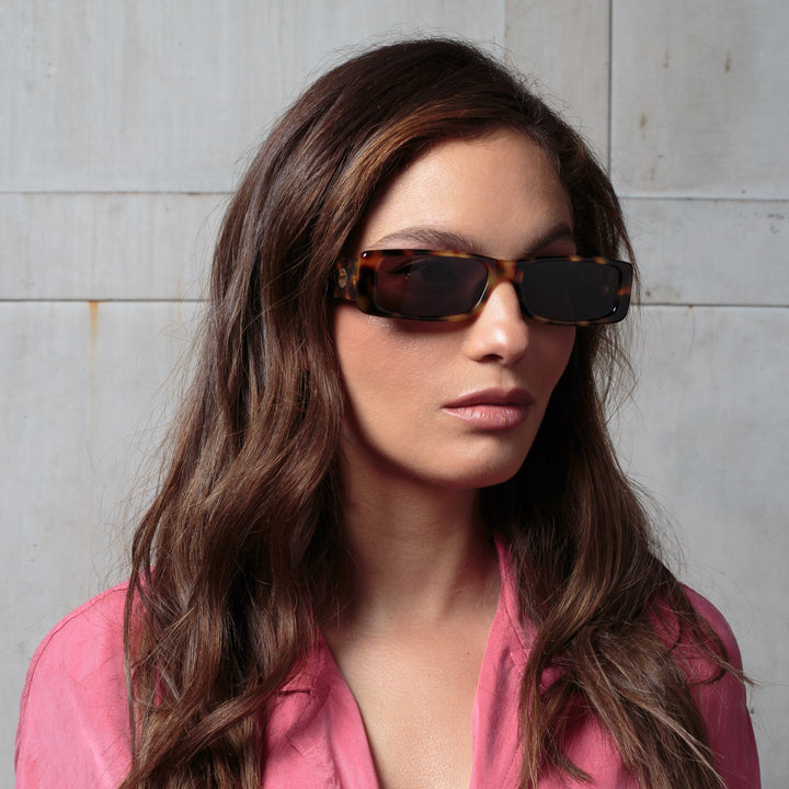 Dania Rectangular Sunglasses in Tortoiseshell by LINDA FARROW – Linda Farrow  (EU)